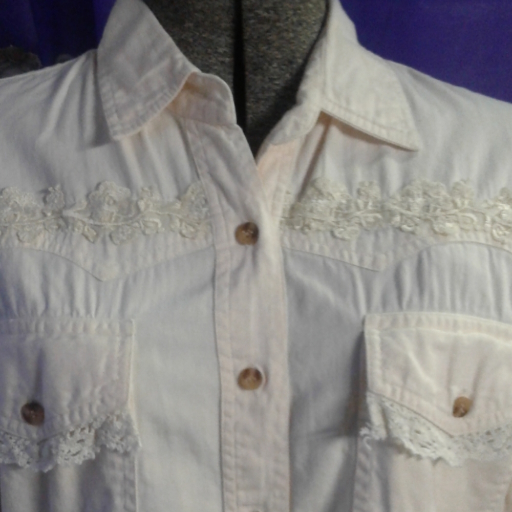 Shirt - Picture 3 of 3